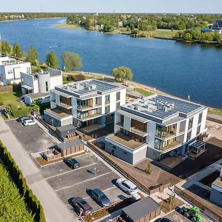 Apartment Family Near River, Big Balcony, Free Parking