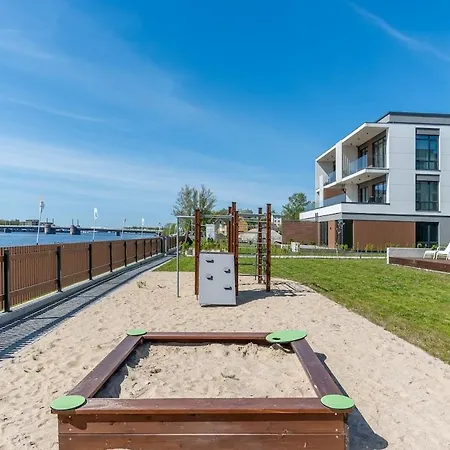 Family Near River, Big Balcony, Free Parking * Parnu