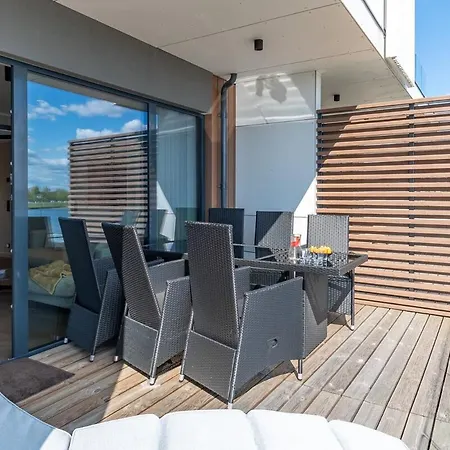 Apartment Family Near River, Big Balcony, Free Parking