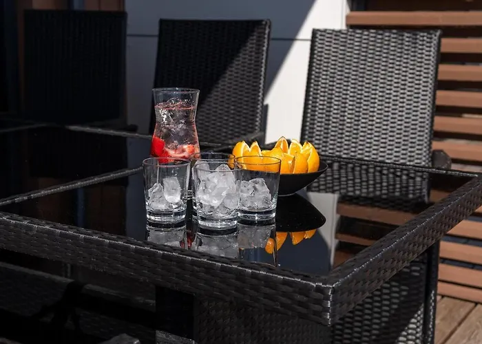 アパート Family Near River, Big Balcony, Free Parking *