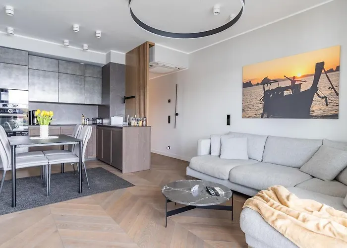 Family Near River, Big Balcony, Free Parking アパート パルヌ