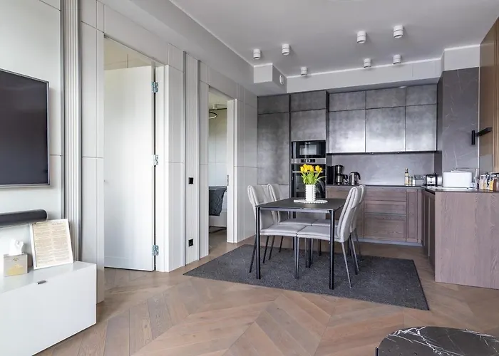 Family Near River, Big Balcony, Free Parking アパート パルヌ