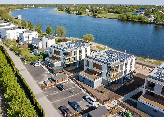 アパート Family Near River, Big Balcony, Free Parking