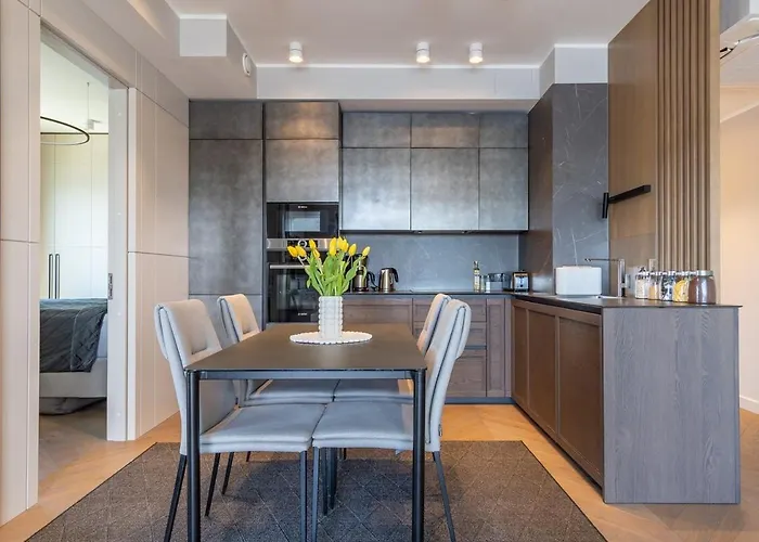 アパート Family Near River, Big Balcony, Free Parking *