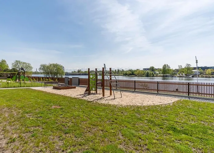 アパート Family Near River, Big Balcony, Free Parking パルヌ