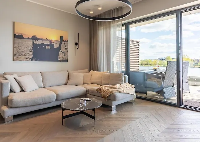 アパート Family Near River, Big Balcony, Free Parking パルヌ